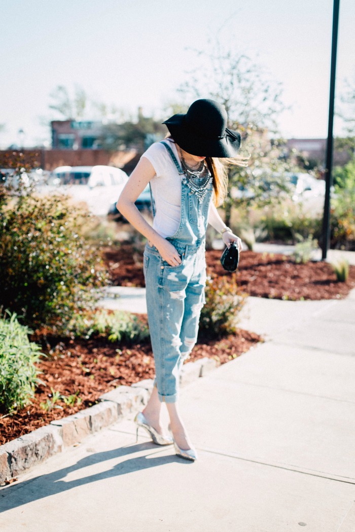 How to Style Overalls for Date Night 3