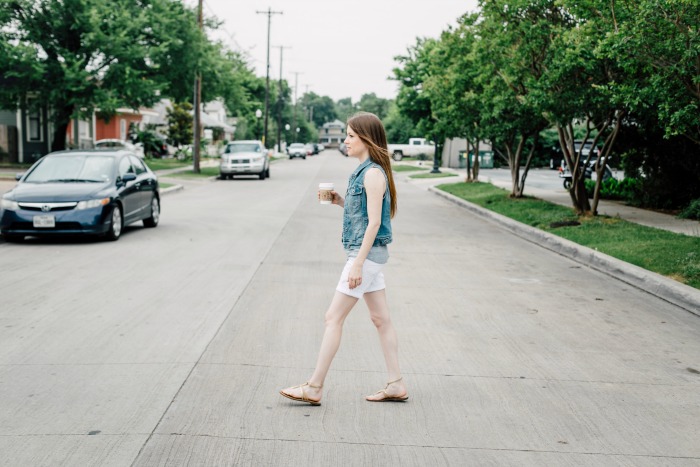 How to Wear White Jean Shorts for Summer